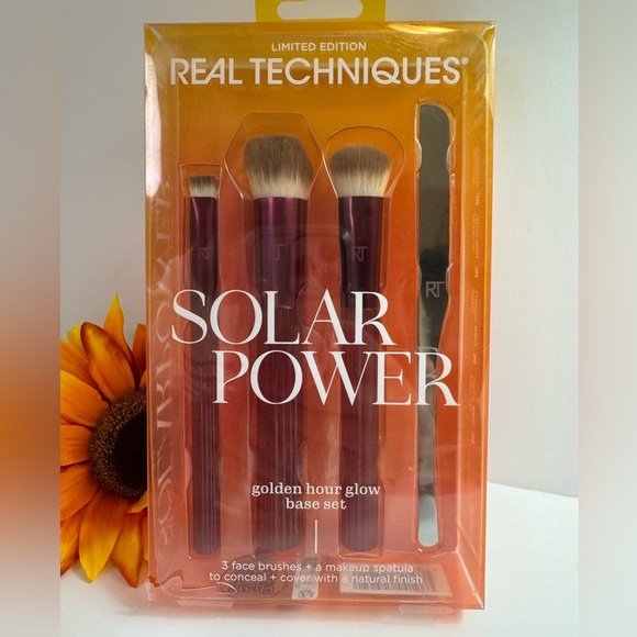 Real Techniques Golden Hour Glow Base Set - Picture 1 of 4